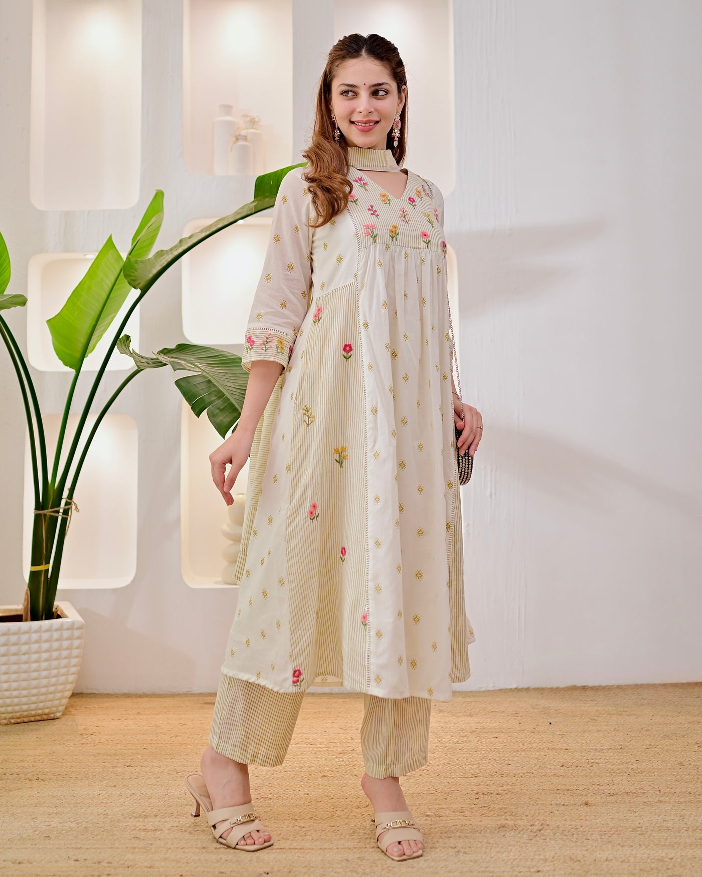 Ivory Minimal Threadwork Mul Cotton A Line Suit