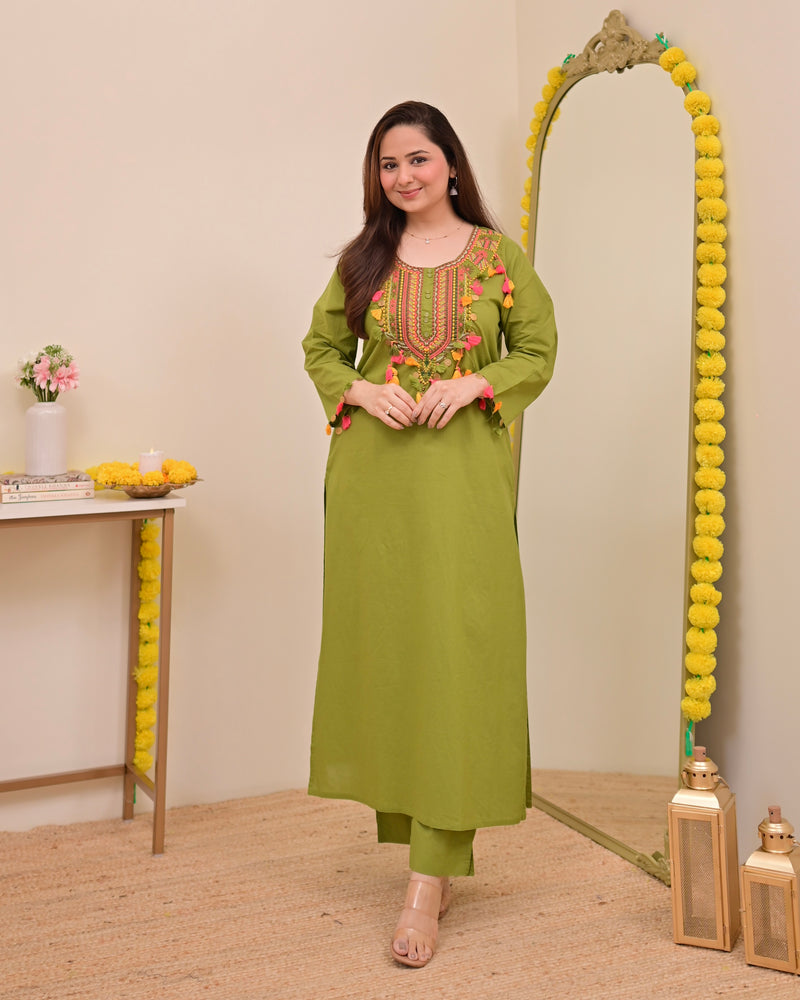Green Threadwork Tasseled Cotton Kurta Set