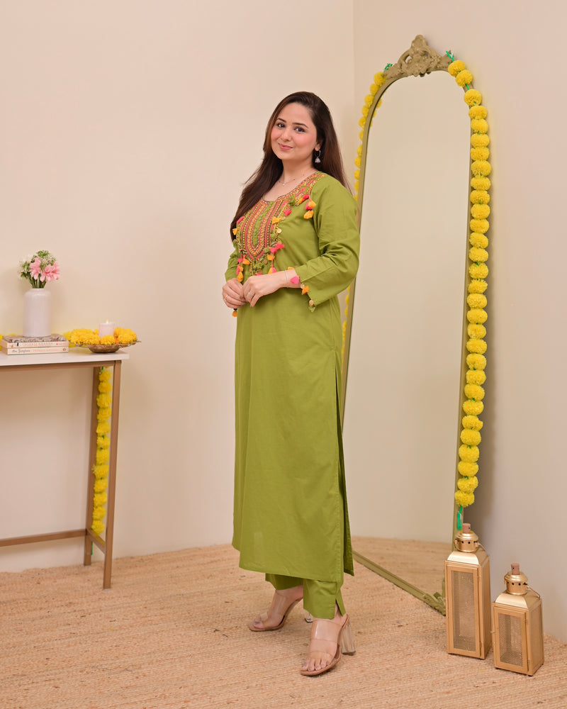 Green Threadwork Tasseled Cotton Kurta Set
