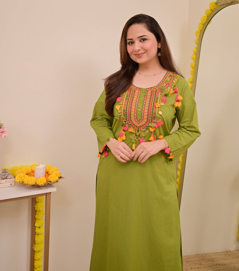 Green Threadwork Tasseled Cotton Kurta Set
