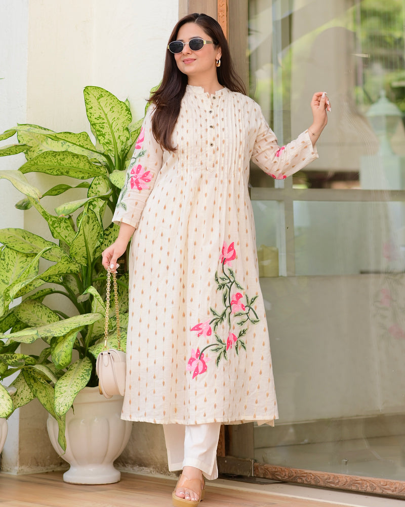 Ivory Gold Petals Threaded Festive Kurta Set