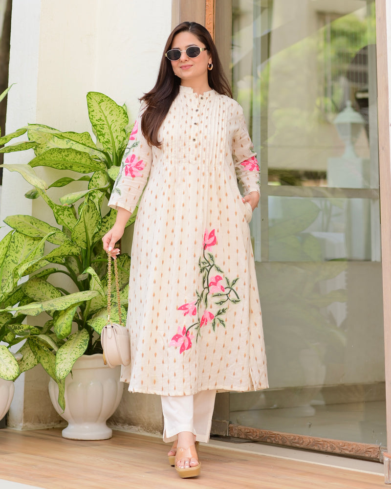 Ivory Gold Petals Threaded Festive Kurta Set