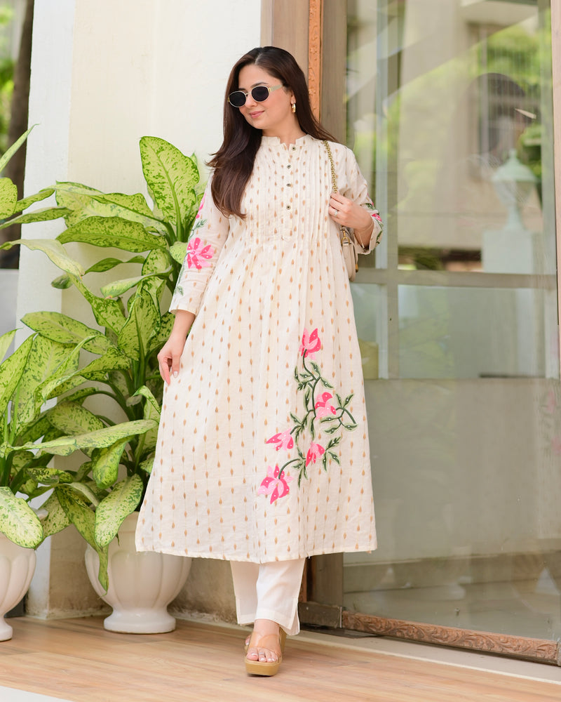 Ivory Gold Petals Threaded Festive Kurta Set