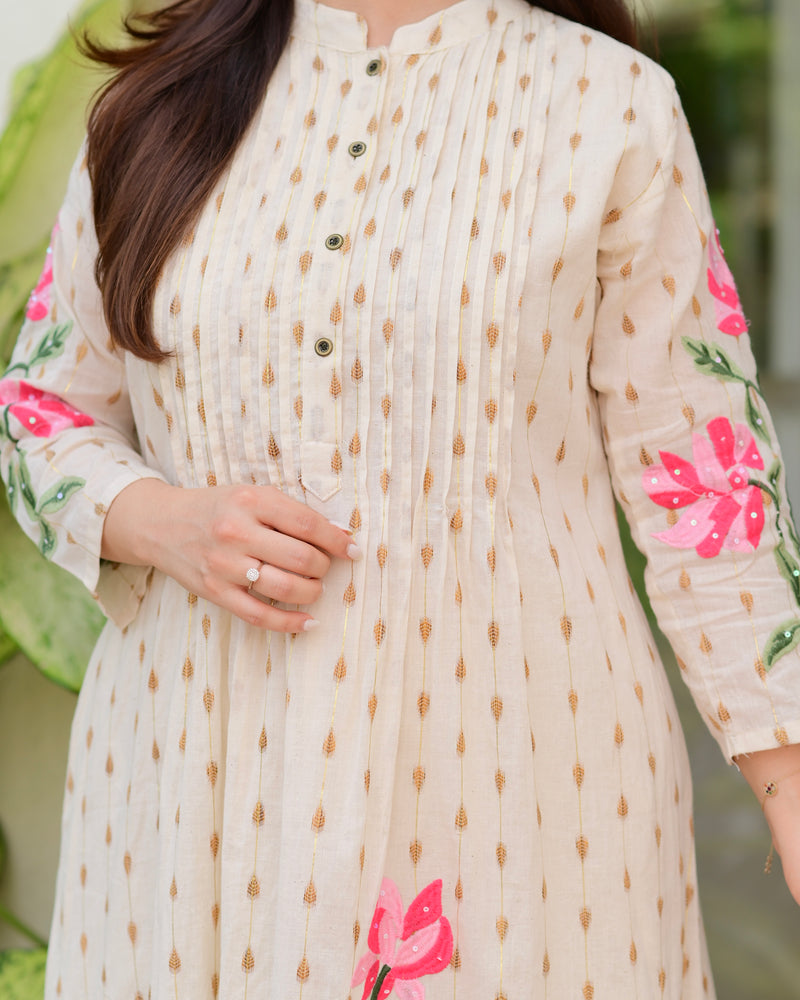 Ivory Gold Petals Threaded Festive Kurta Set