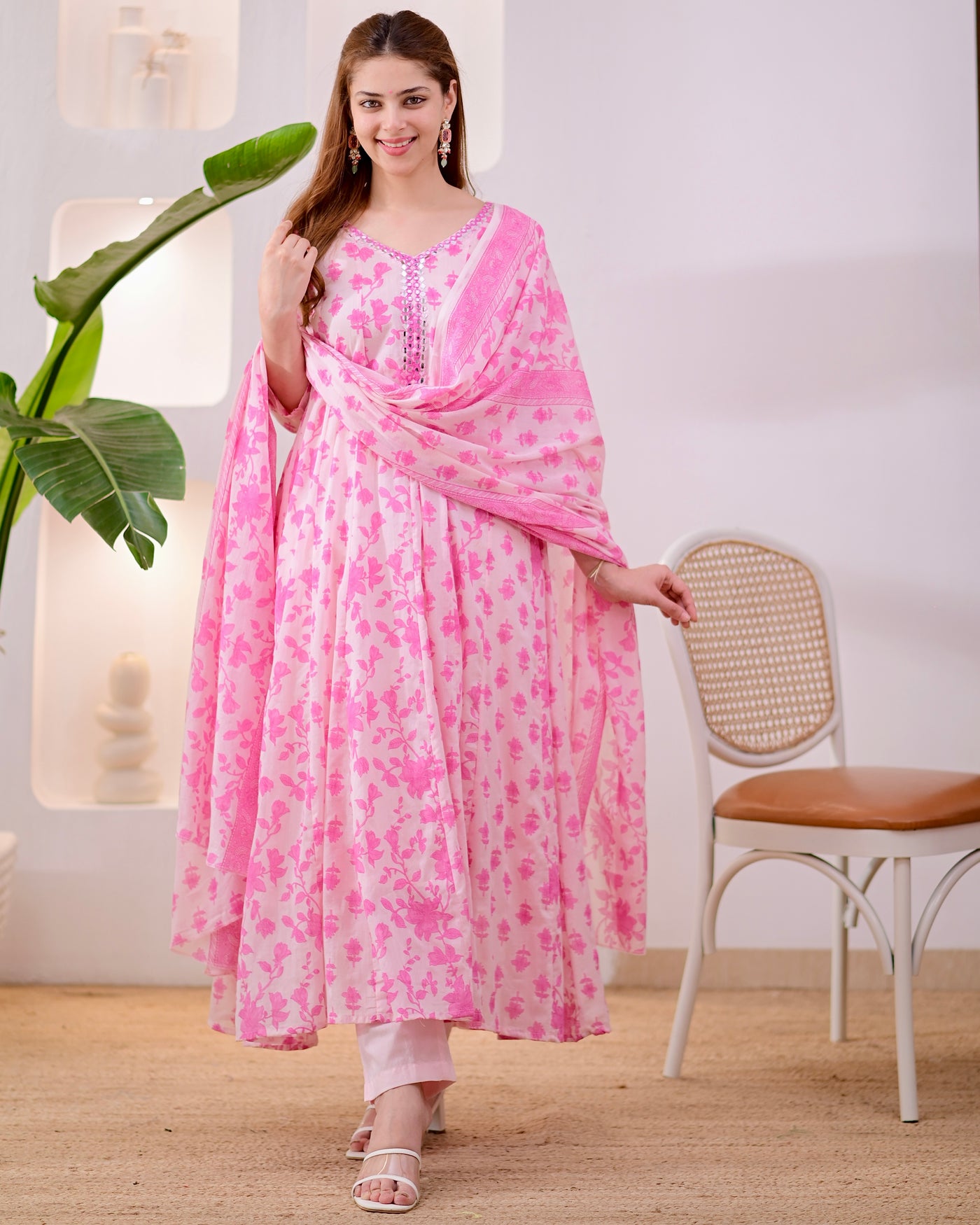Gulabi Noor Mul Cotton Anarkali Suit