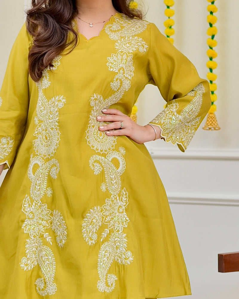 Yellow Muslin Silk Paisley Threadwork Festive Co-ord