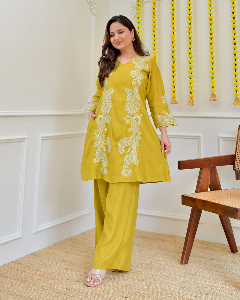 Yellow Muslin Silk Paisley Threadwork Festive Co-ord