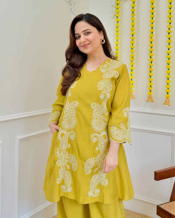 Yellow Muslin Silk Paisley Threadwork Festive Co-ord