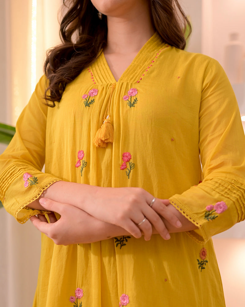Sunshine Blossom Mul Cotton Threaded A Line Suit