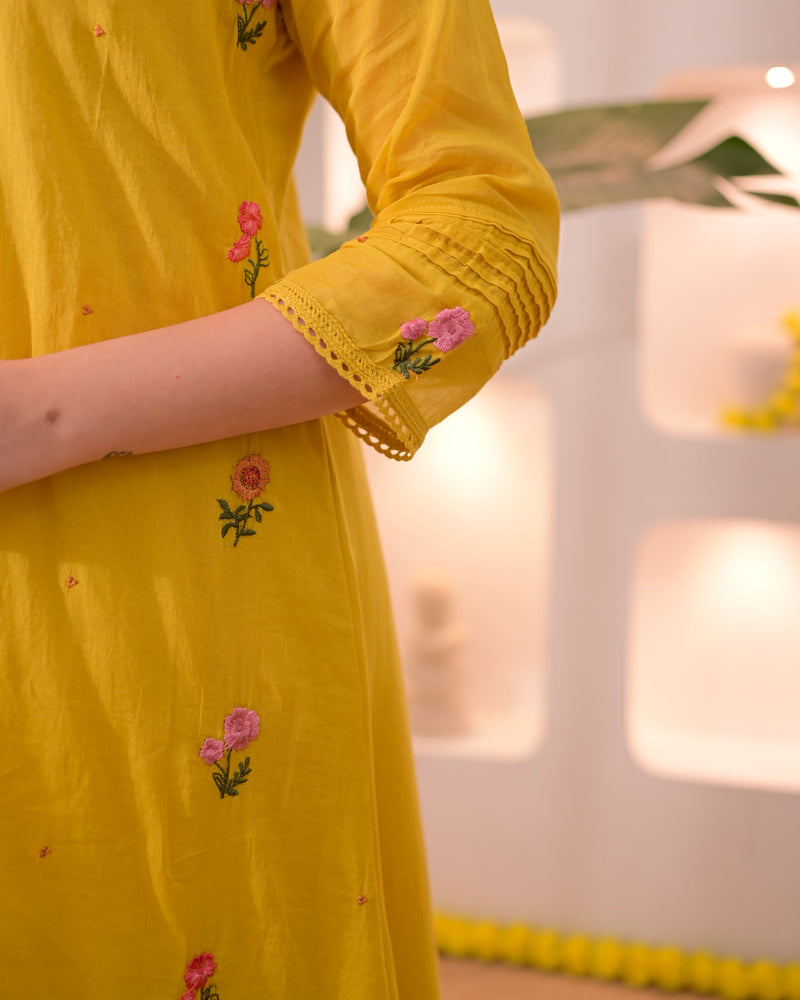 Sunshine Blossom Mul Cotton Threaded A Line Suit