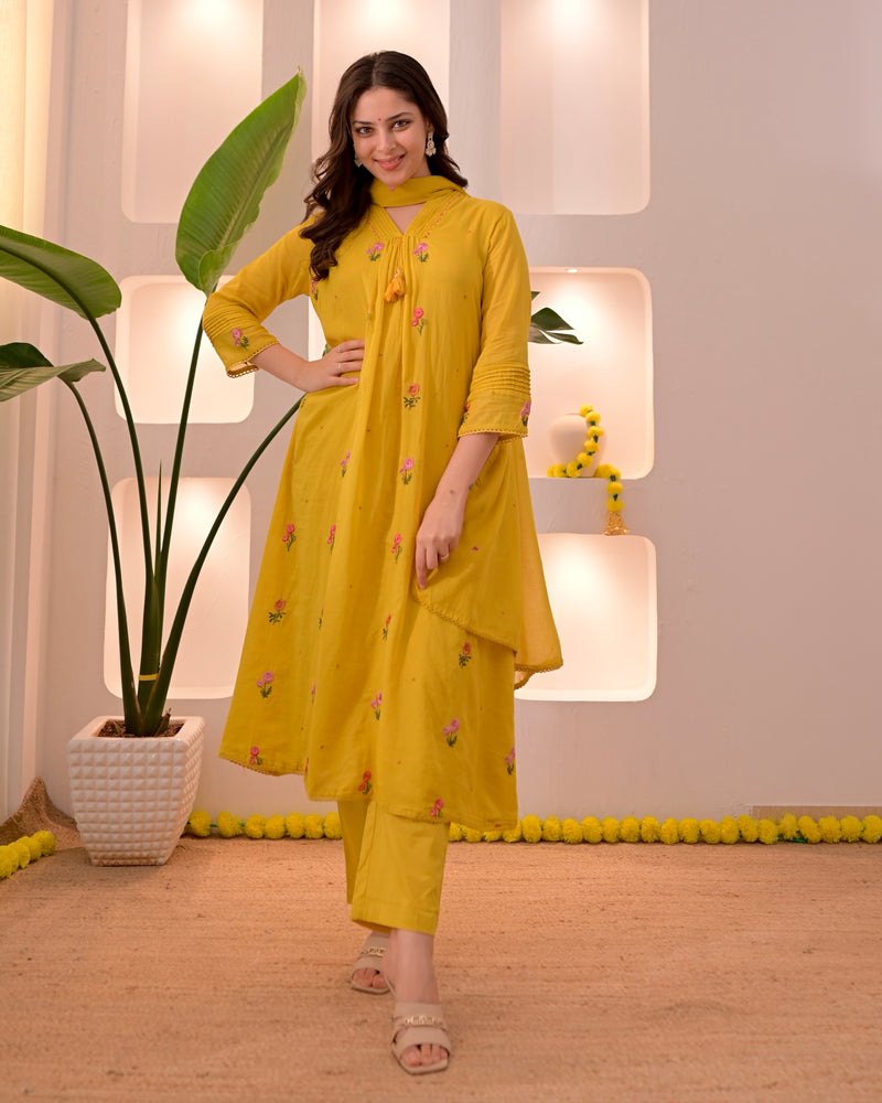 Sunshine Blossom Mul Cotton Threaded A Line Suit