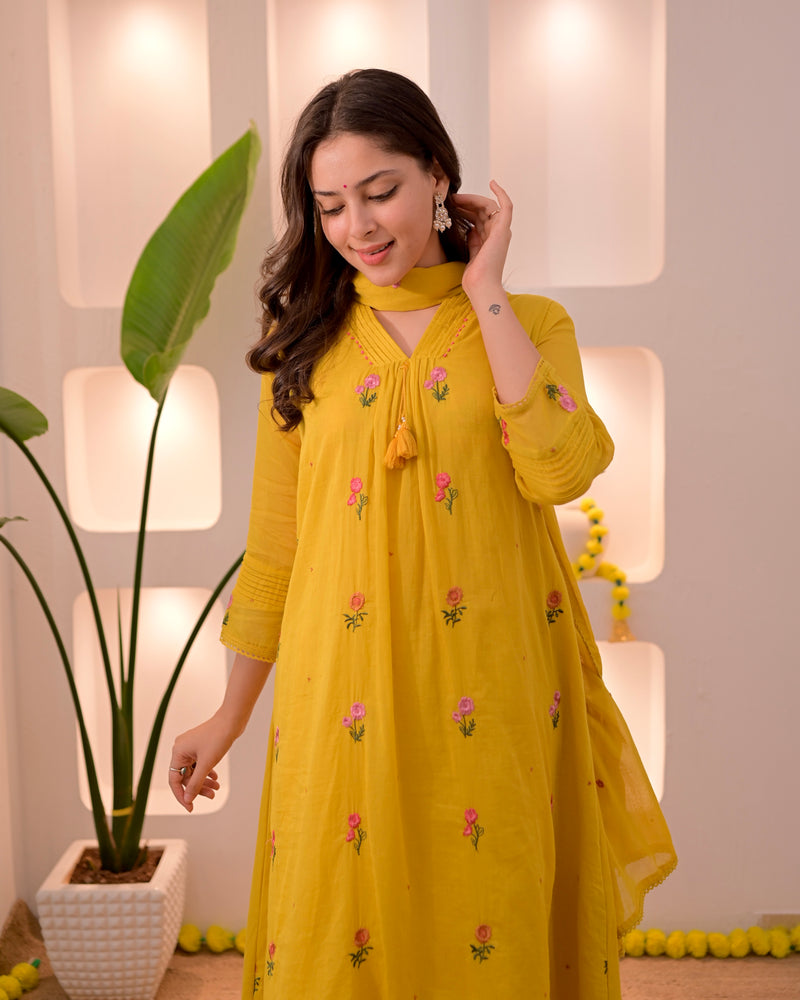 Sunshine Blossom Mul Cotton Threaded A Line Suit