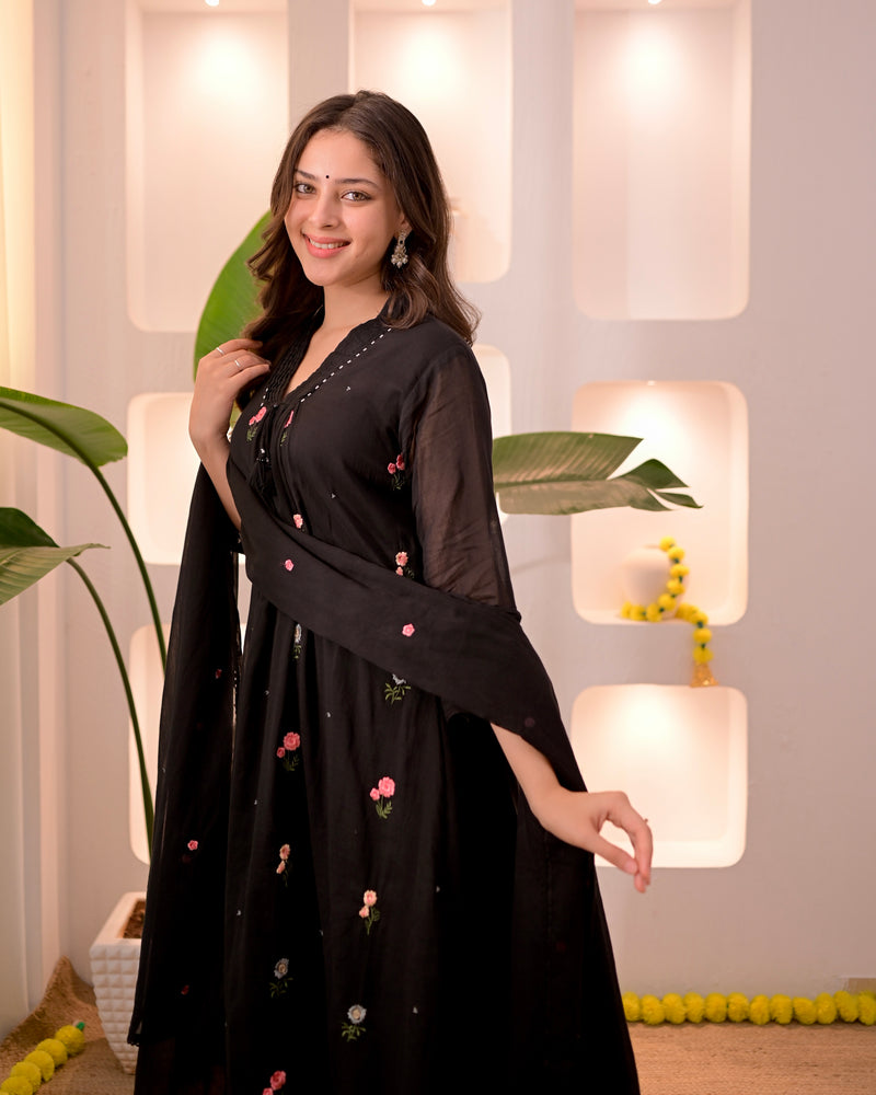 Black Blossom Mul Cotton Threaded A Line Suit