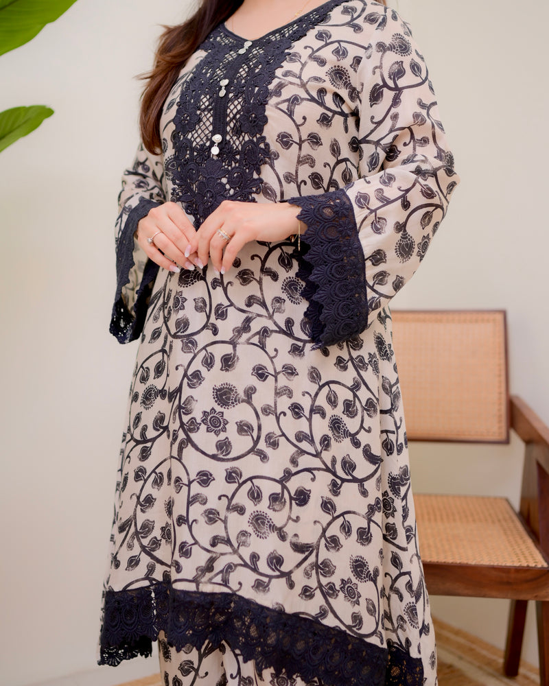 Black 3 PC Pakistani Floral Lace Pure Muslin A Line Suit Set For Women Label Madhuri Thakkar Black 3 PC Pakistani Floral Lace Pure Muslin A Line Suit Set For Women Label Madhuri Thakkar