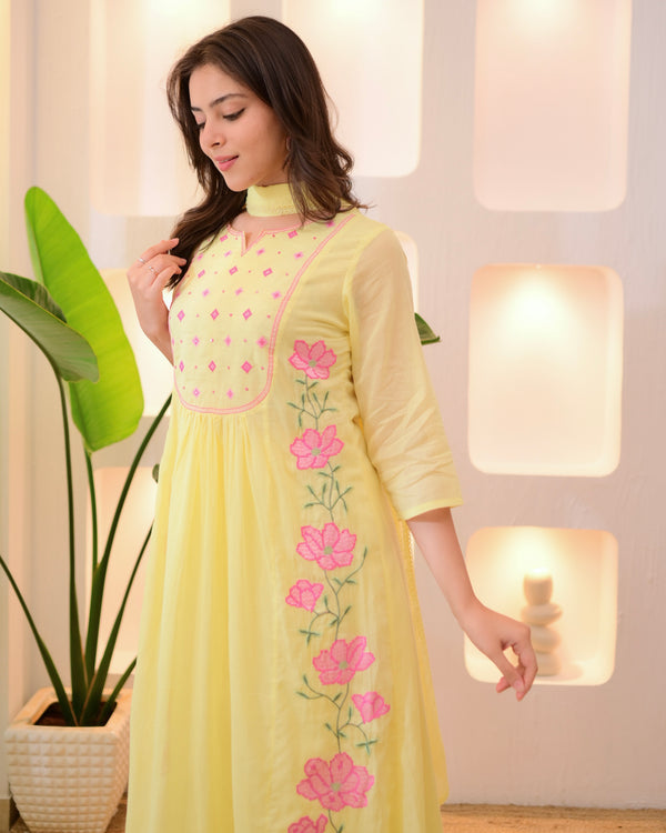 Sunshine Blossom Threadwork Mul Cotton A Line Suit