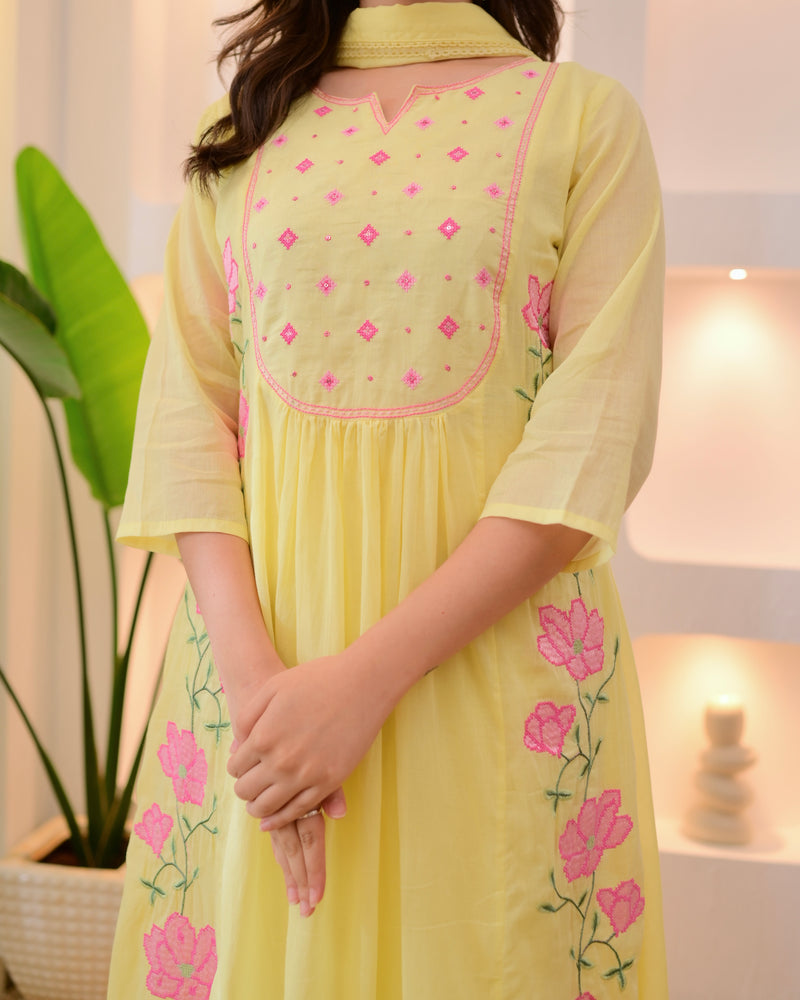 Sunshine Blossom Threadwork Mul Cotton A Line Suit