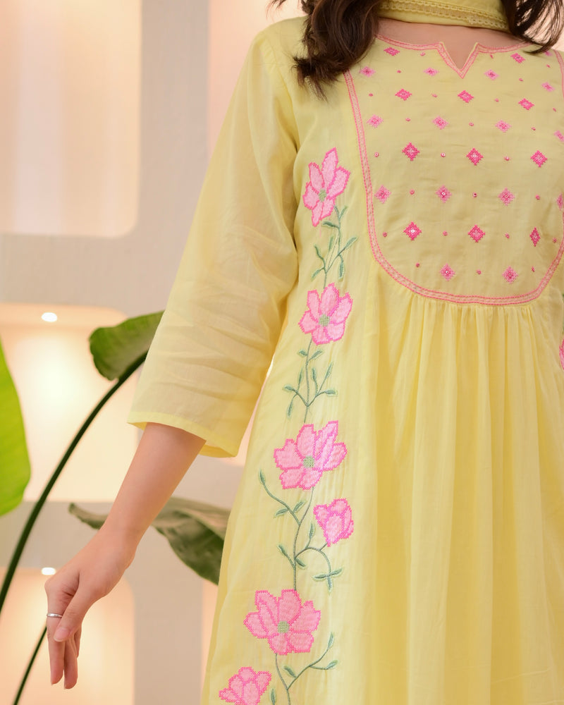 Sunshine Blossom Threadwork Mul Cotton A Line Suit