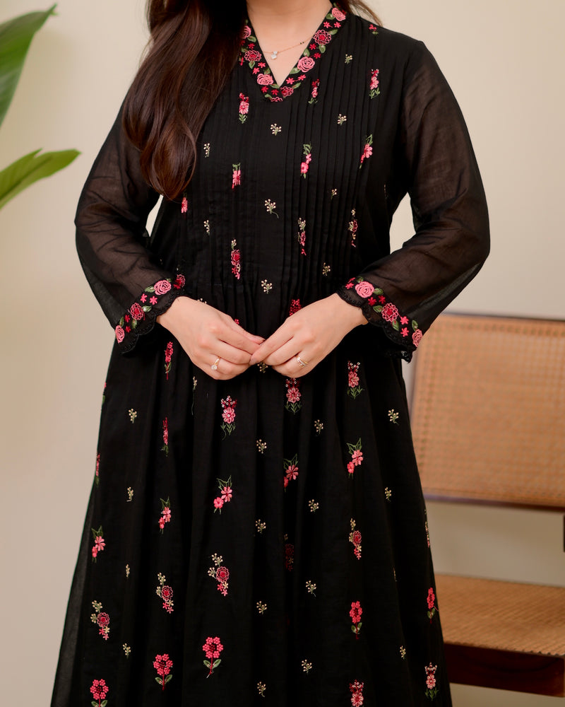 Black Rose Threadwork Mul Cotton A Line Suit