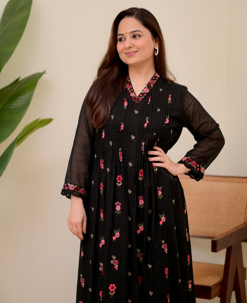 Black Rose Threadwork Mul Cotton A Line Suit