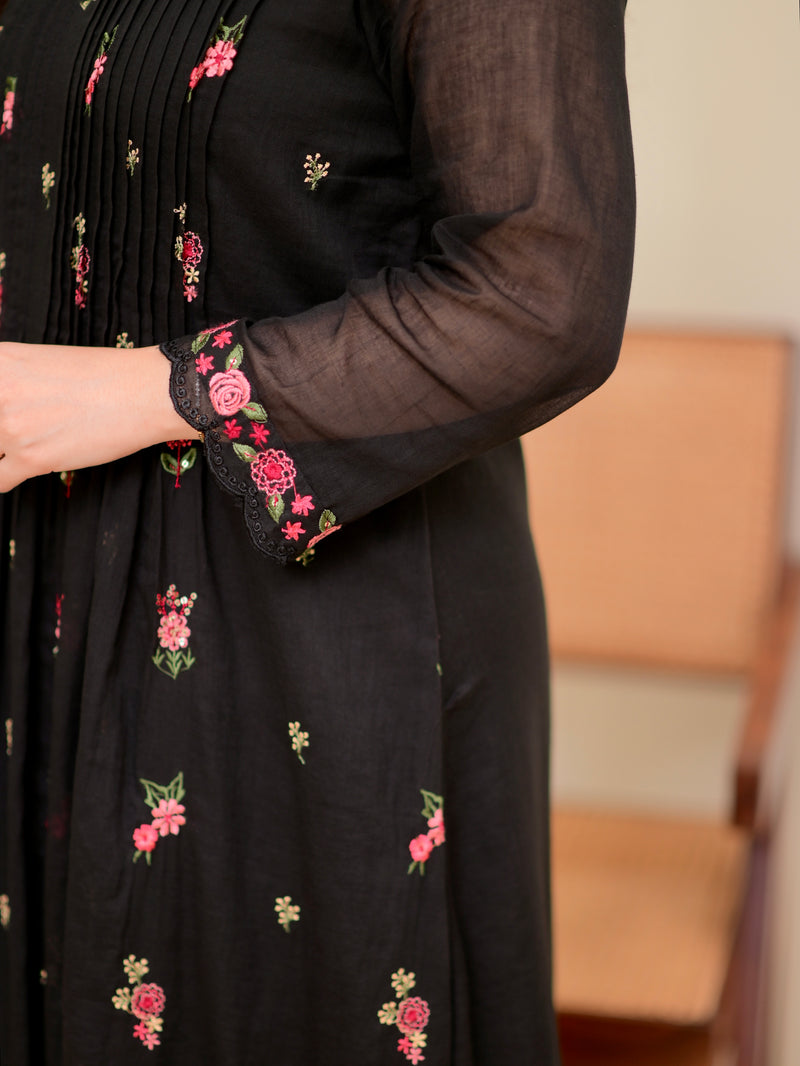 Black Rose Threadwork Mul Cotton A Line Suit