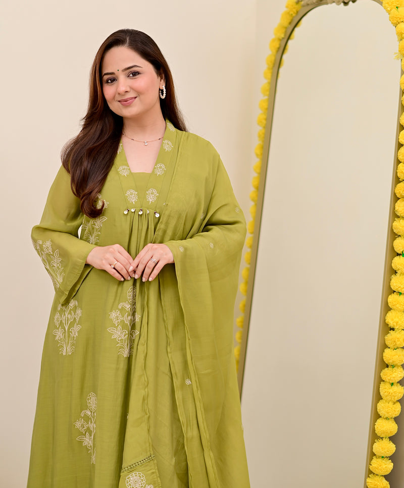 Olive Bloom Threadwork Mul Chanderi A Line Suit