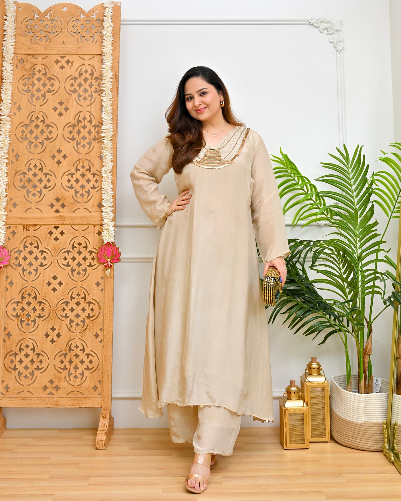 Ivory Noor Elegance Muslin Silk Festive Kurta Set
