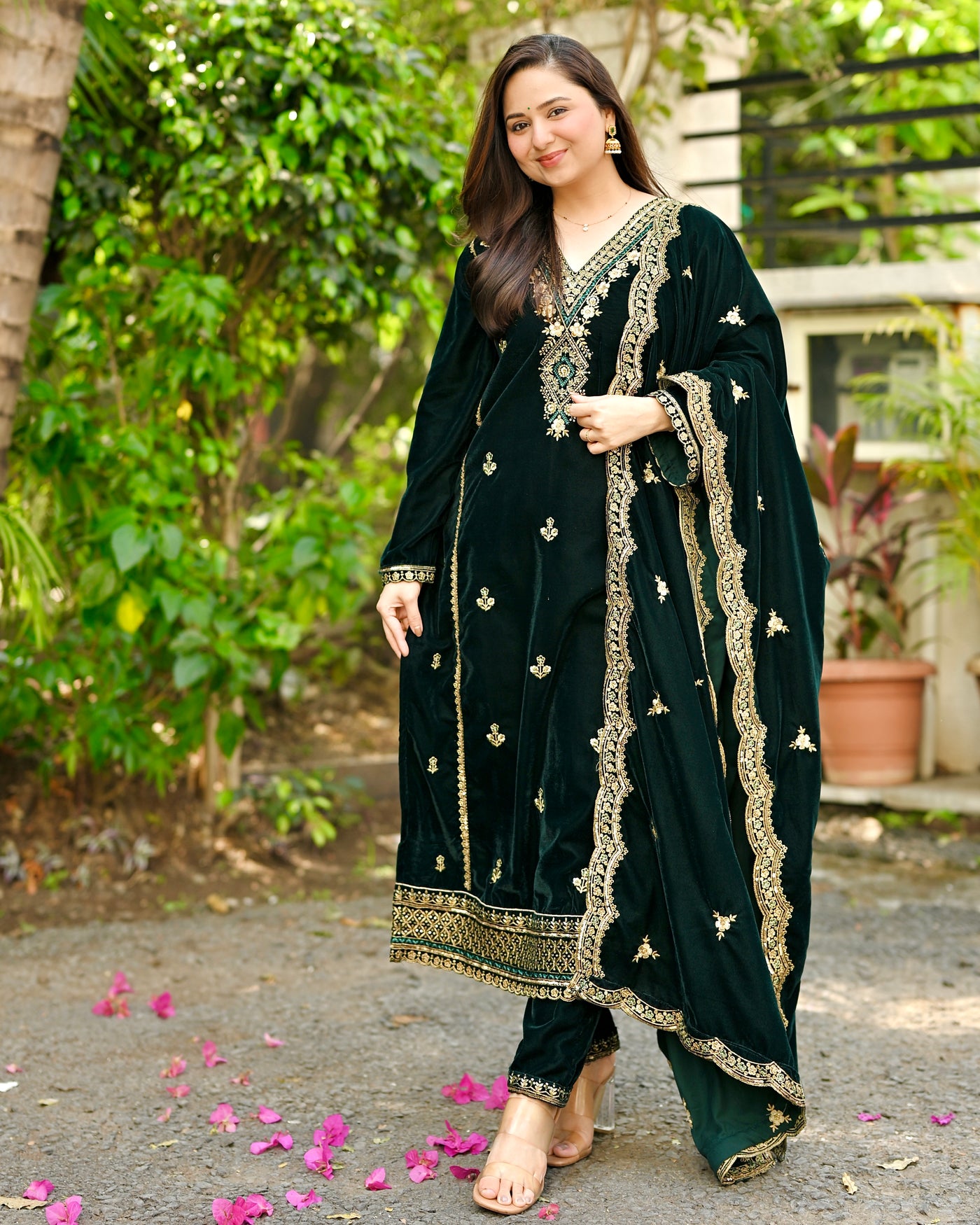 Noor-e-Green Luxe Handwork Velvet Suit