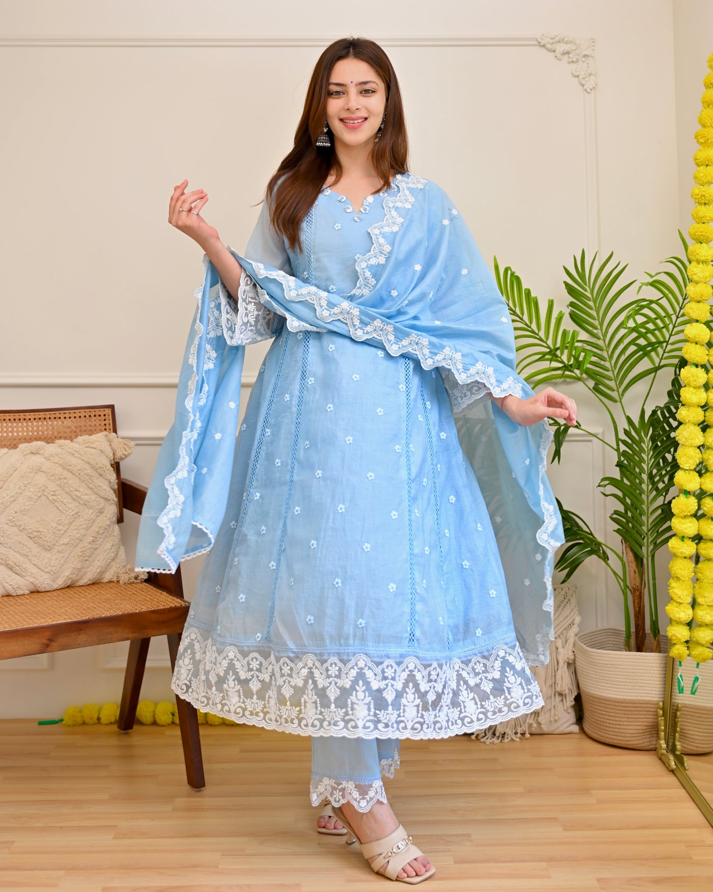Powder Blue Nazakat Mul Chanderi Threadwork Suit