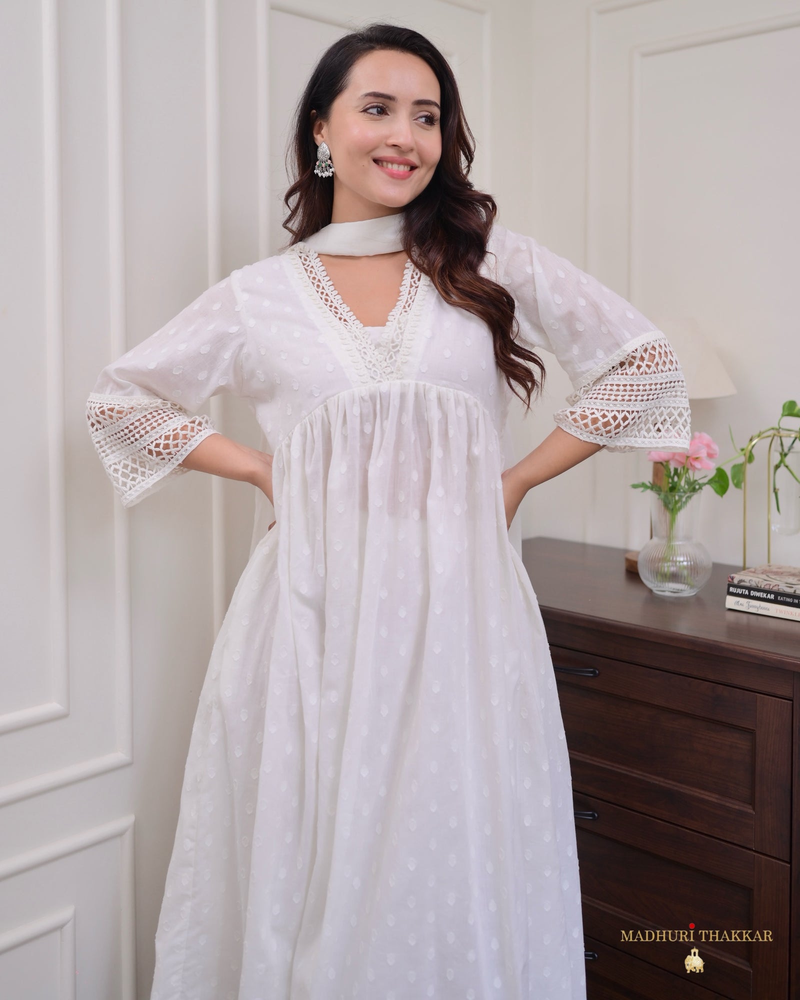 lace pakistani dresses White 3 Piece Pure Mul Cotton Lace A Line Pakistani Suit Set For Women XXL