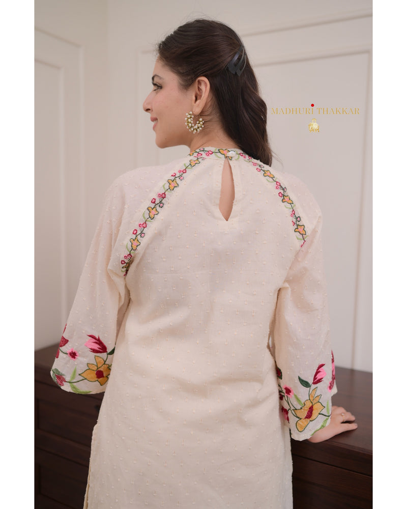 Ivory Thread Embroidered Pakistani Suit