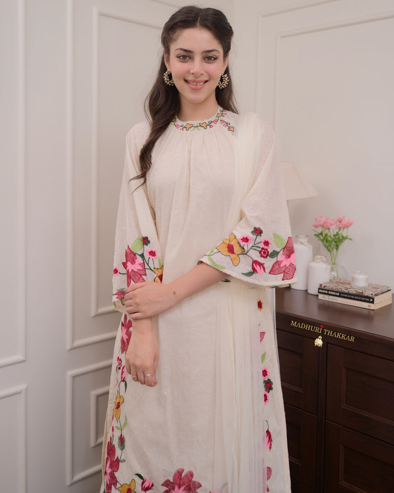 Ivory Thread Embroidered Pakistani Suit