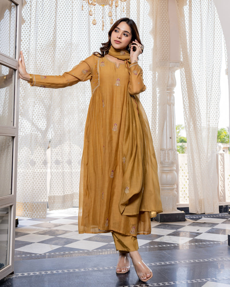 Sunehri Saaz Mul Chanderi A Line Suit