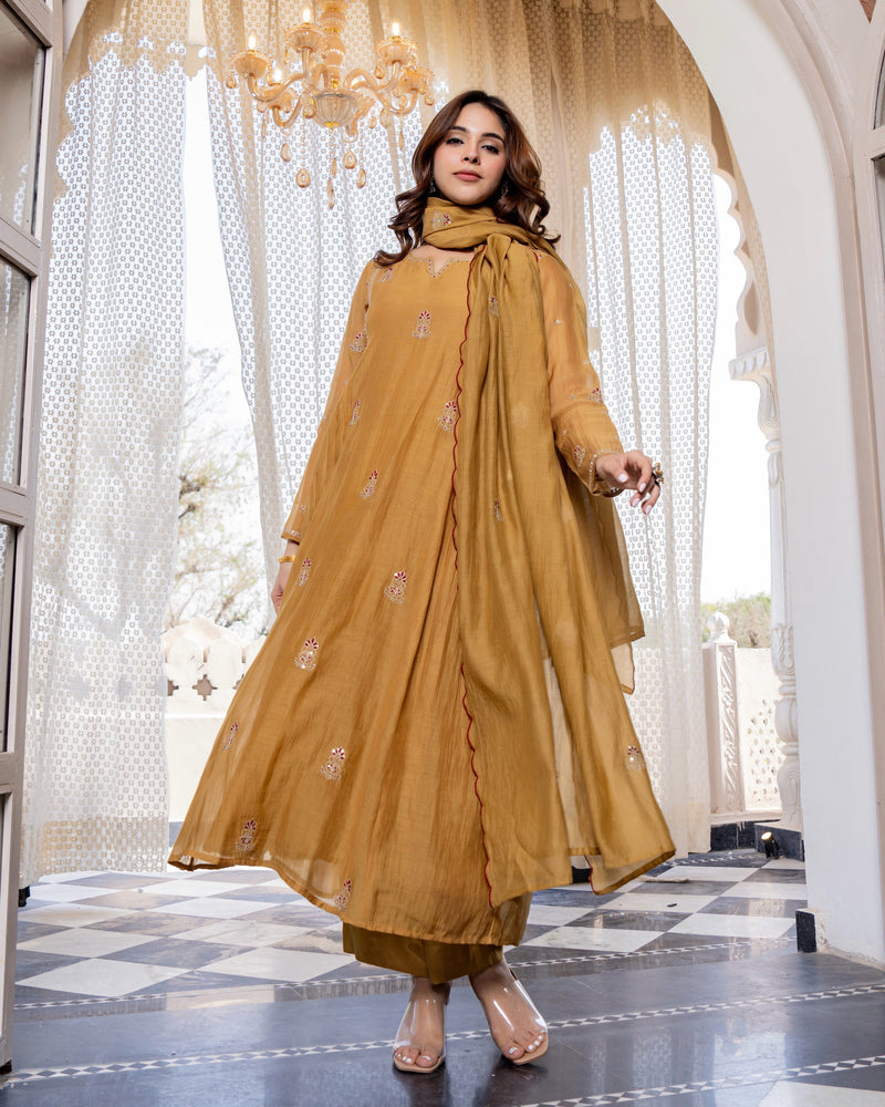 Sunehri Saaz Mul Chanderi A Line Suit