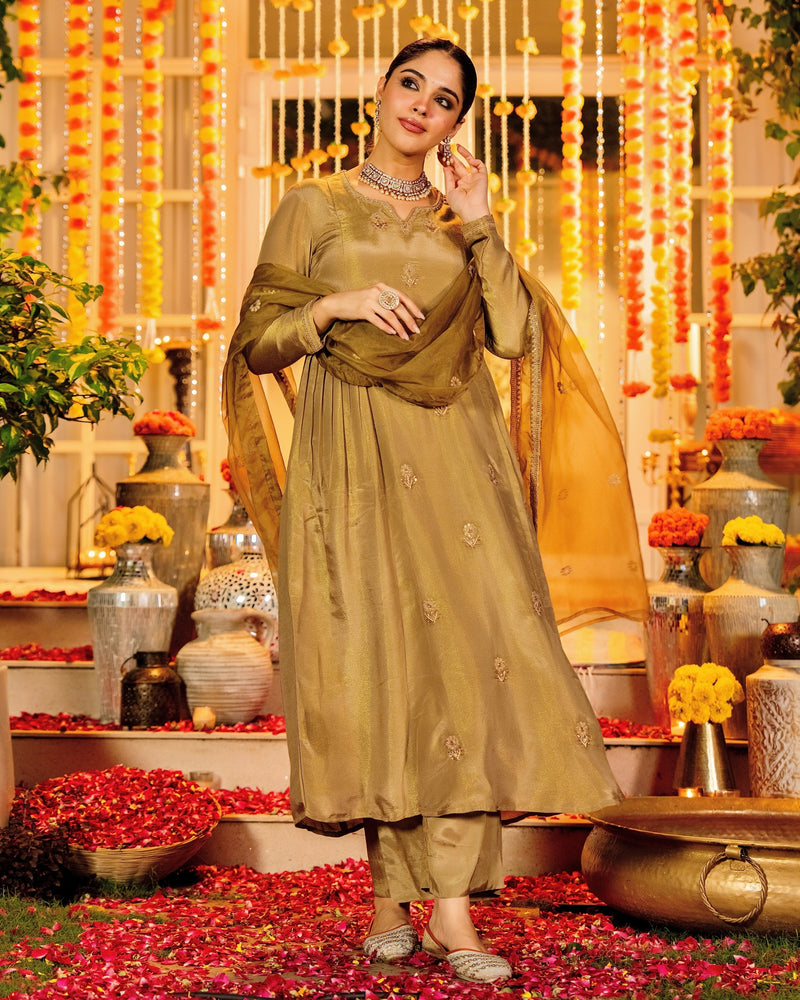 Sunehri Nazakat Swiss Tissue Handwork A Line Festive Suit