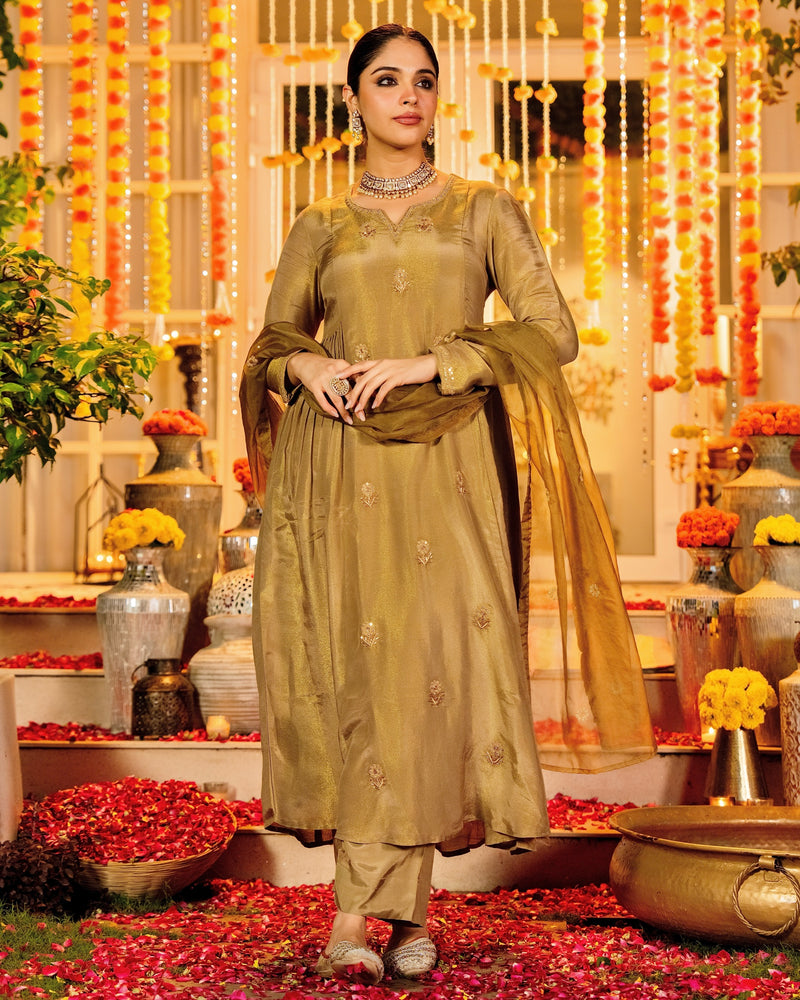 Sunehri Nazakat Swiss Tissue Handwork A Line Festive Suit