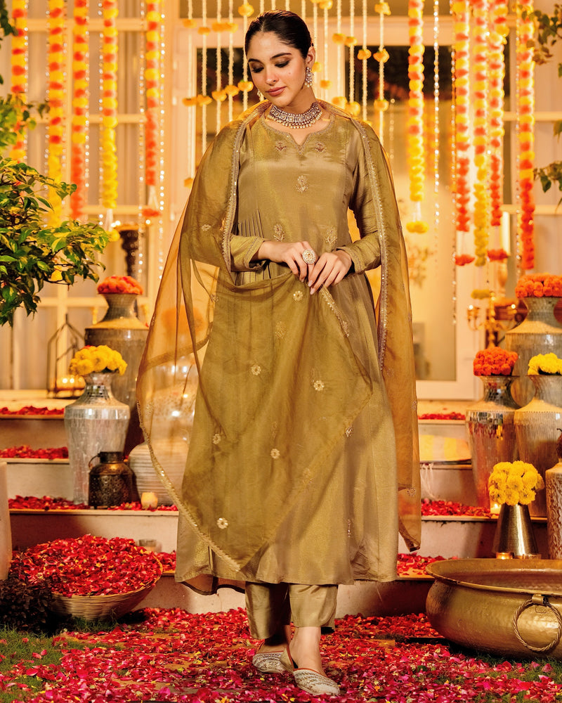 Sunehri Nazakat Swiss Tissue Handwork A Line Festive Suit